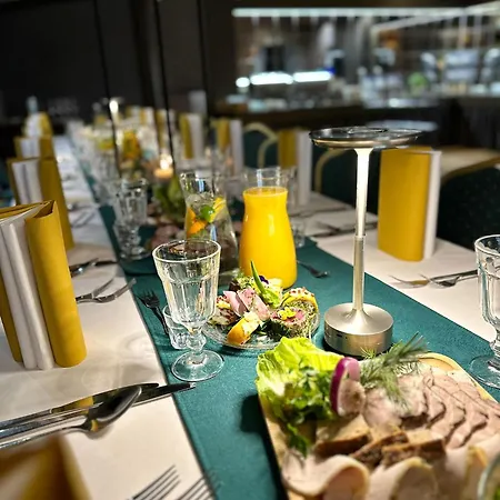 Gromada Centrum Hotel 3*